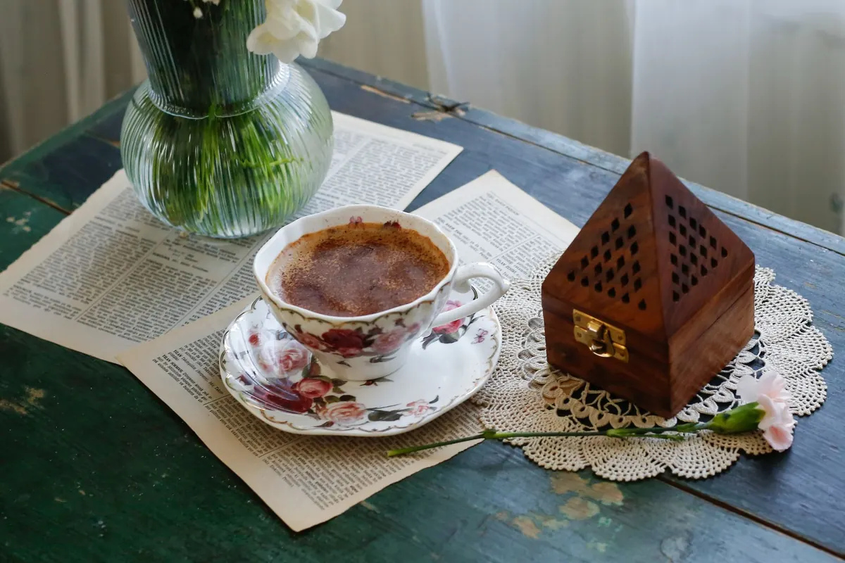 Tea Subscription Comparison: Sample Box vs. Full-Size Monthly Delivery